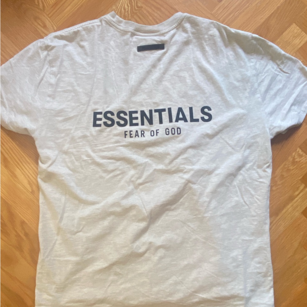 FOG Essentials shirt size medium
